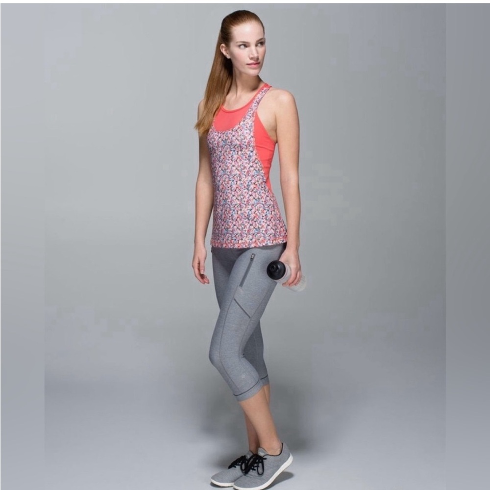 lululemon athletica Mesh With Me Tank Prism Petal Multi / Atomic Red Size 10